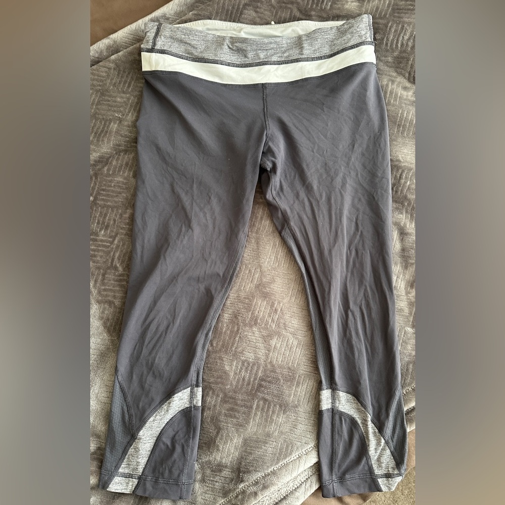 Lululemon Run Inspire Crop II Ultra Violet Naval Blue Size 8